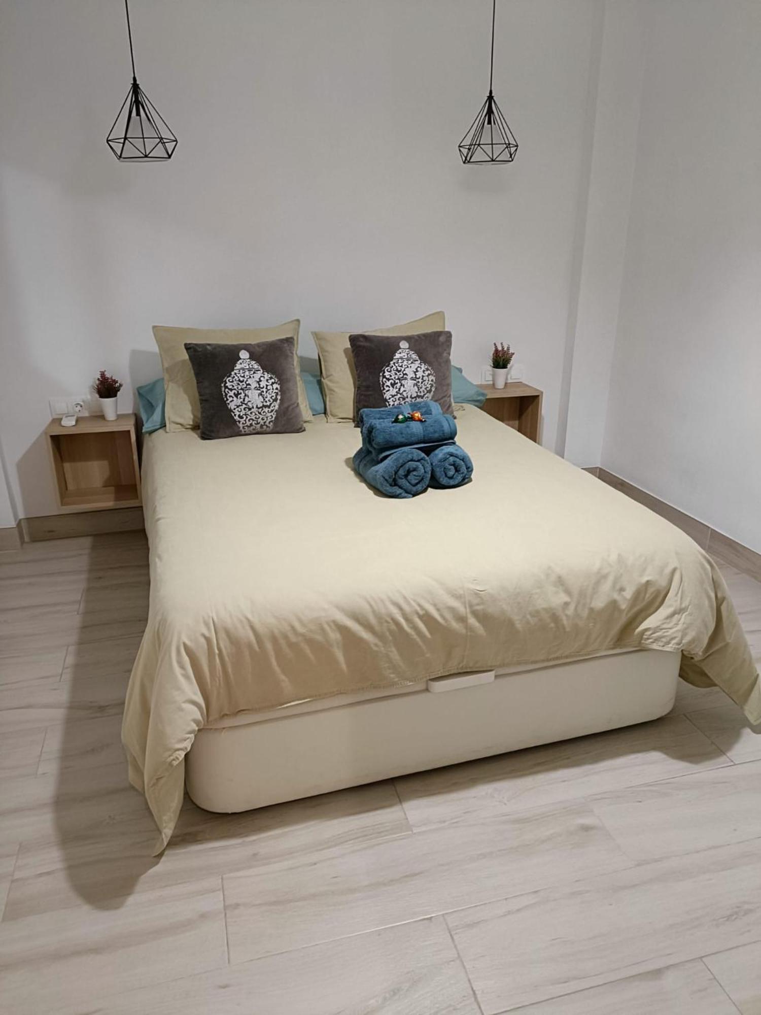 Apartamento Arandas Centro, By Daimar Granada Kültér fotó